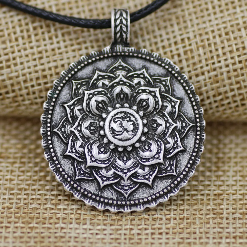 Necklace for Men Vintage Necklace Buddhism Zen Glass Pendant Om Yoga Flower Muslim Necklaces Meditation Mandala Collar Necklace 